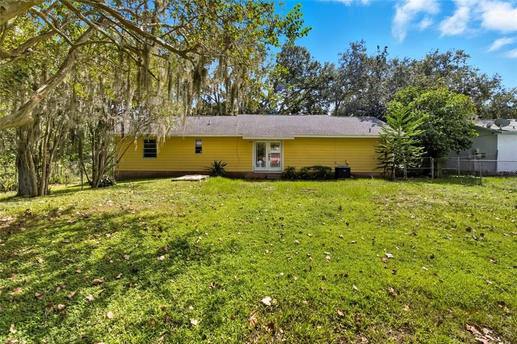 Active With Contract: $249,900 (3 beds, 2 baths, 1360 Square Feet)