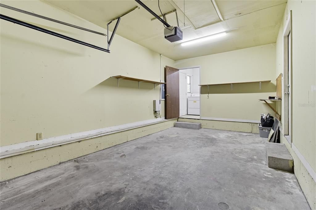 Active With Contract: $249,900 (3 beds, 2 baths, 1360 Square Feet)