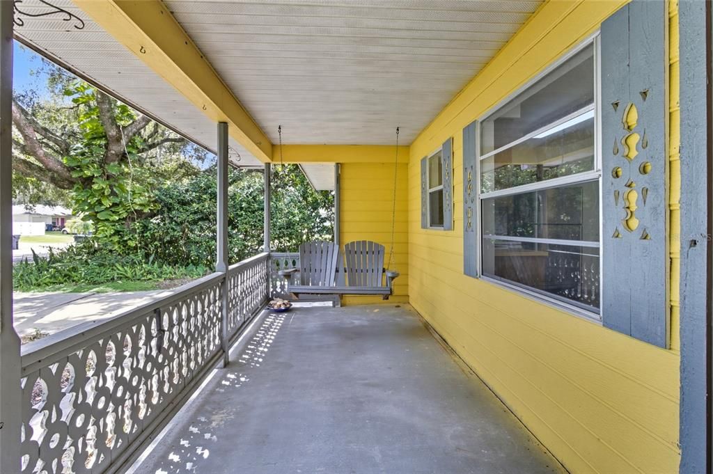 Active With Contract: $249,900 (3 beds, 2 baths, 1360 Square Feet)