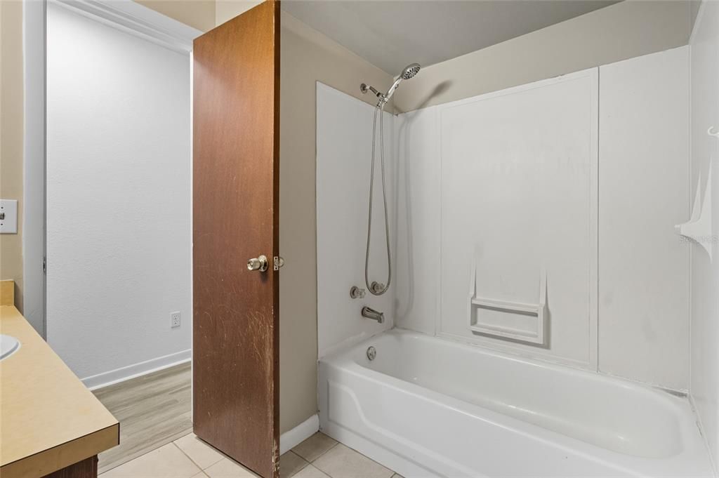 Active With Contract: $249,900 (3 beds, 2 baths, 1360 Square Feet)