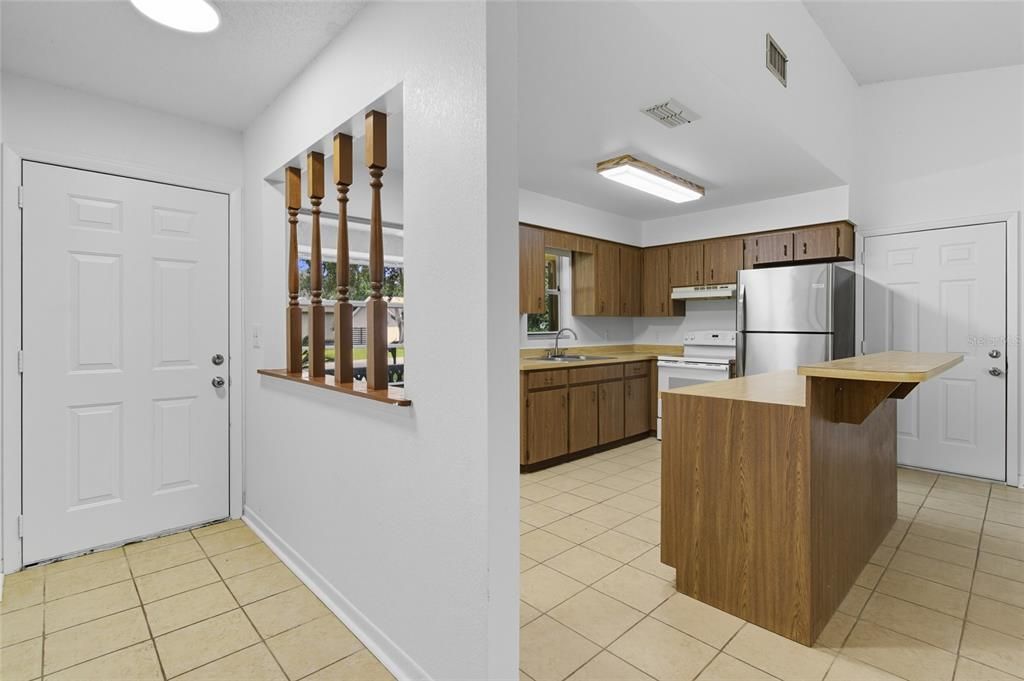 Active With Contract: $249,900 (3 beds, 2 baths, 1360 Square Feet)