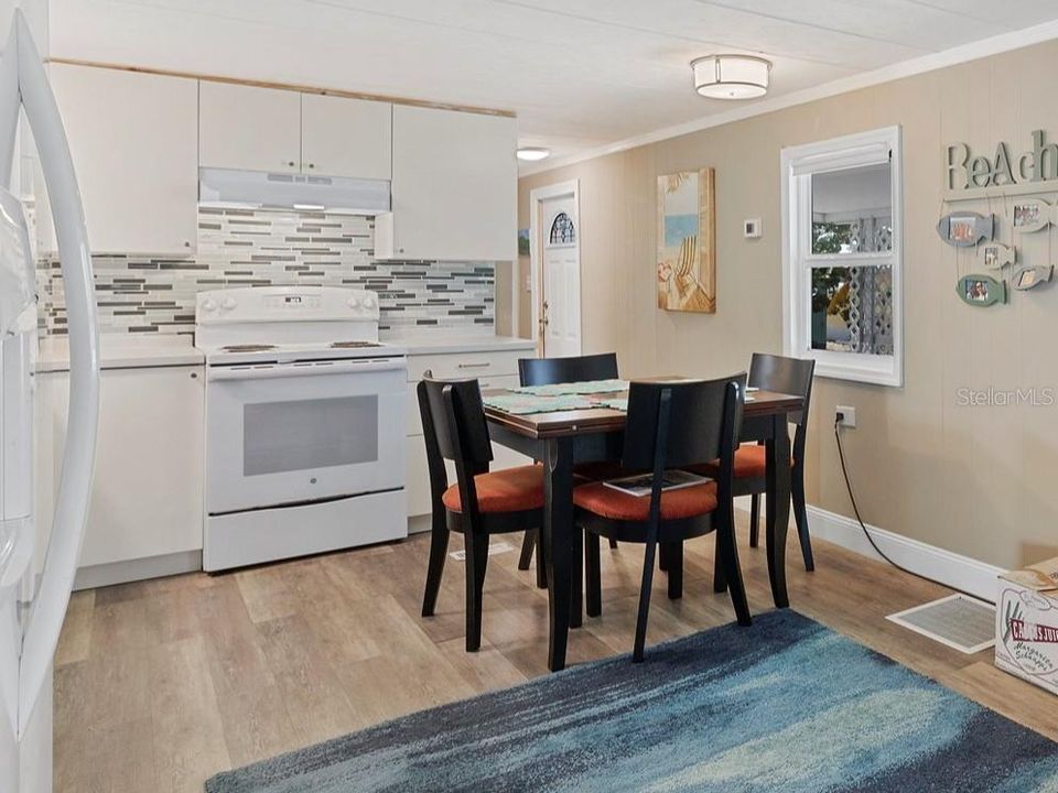 En Venta: $114,900 (2 camas, 1 baños, 831 Pies cuadrados)