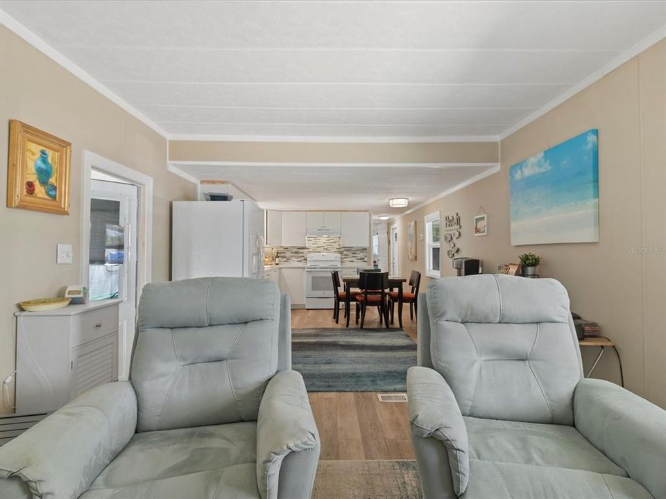 En Venta: $114,900 (2 camas, 1 baños, 831 Pies cuadrados)