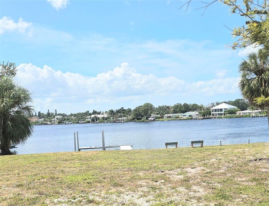 En Venta: $114,900 (2 camas, 1 baños, 831 Pies cuadrados)