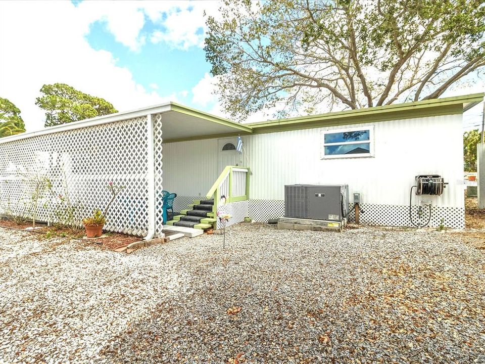 En Venta: $114,900 (2 camas, 1 baños, 831 Pies cuadrados)