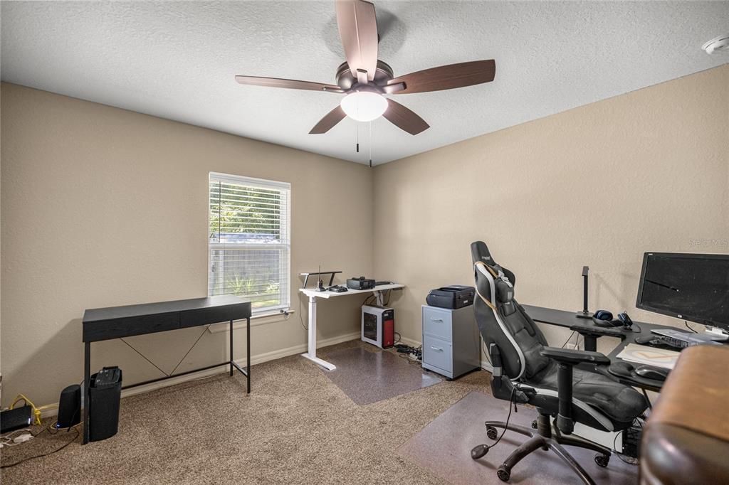 Active With Contract: $255,000 (3 beds, 2 baths, 1335 Square Feet)