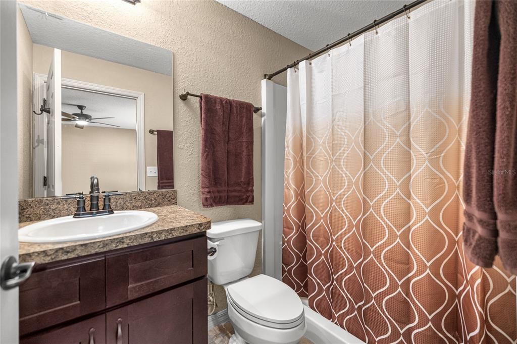 Active With Contract: $255,000 (3 beds, 2 baths, 1335 Square Feet)