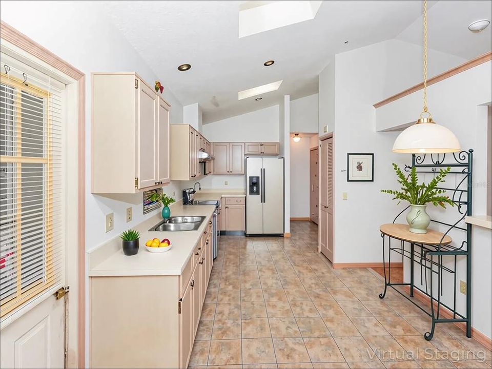 Active With Contract: $429,900 (4 beds, 2 baths, 1952 Square Feet)