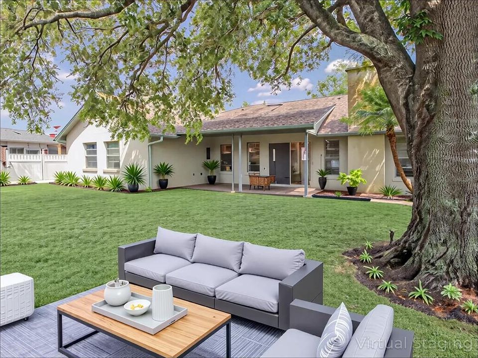 Active With Contract: $429,900 (4 beds, 2 baths, 1952 Square Feet)