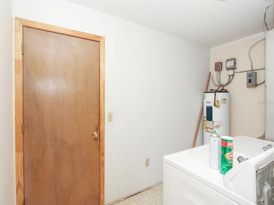 Active With Contract: $429,900 (4 beds, 2 baths, 1952 Square Feet)