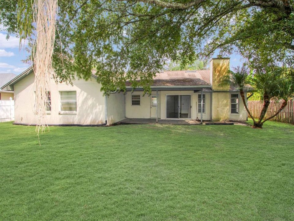 Active With Contract: $429,900 (4 beds, 2 baths, 1952 Square Feet)