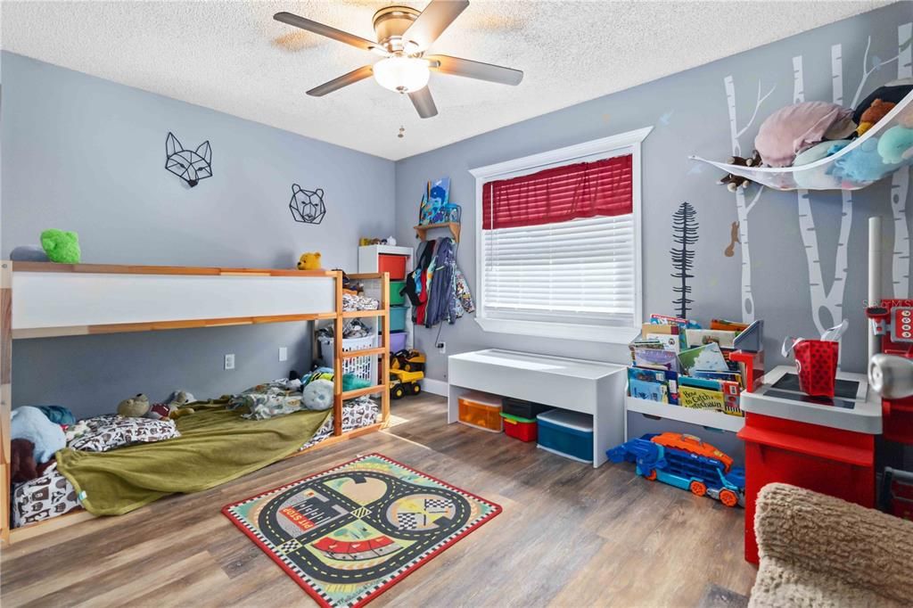 待售: $342,000 (3 贝兹, 2 浴室, 1220 平方英尺)