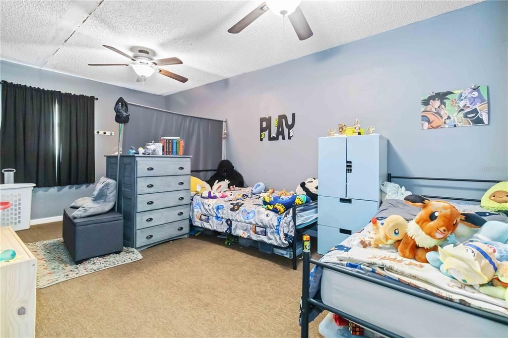 待售: $342,000 (3 贝兹, 2 浴室, 1220 平方英尺)