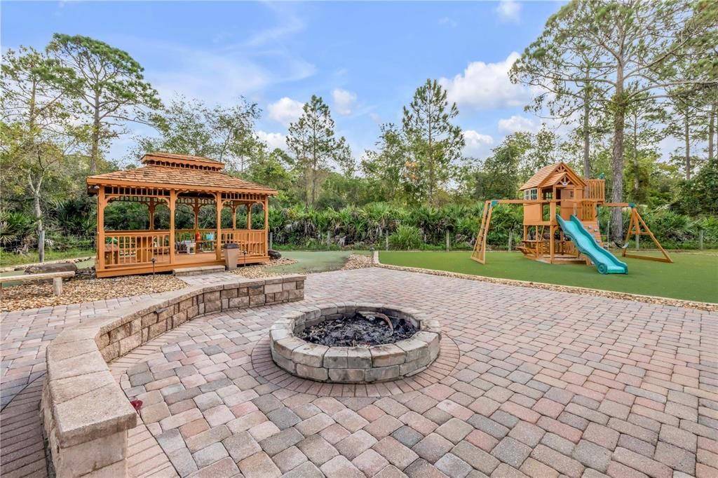 待售: $1,500,000 (4 贝兹, 3 浴室, 4128 平方英尺)