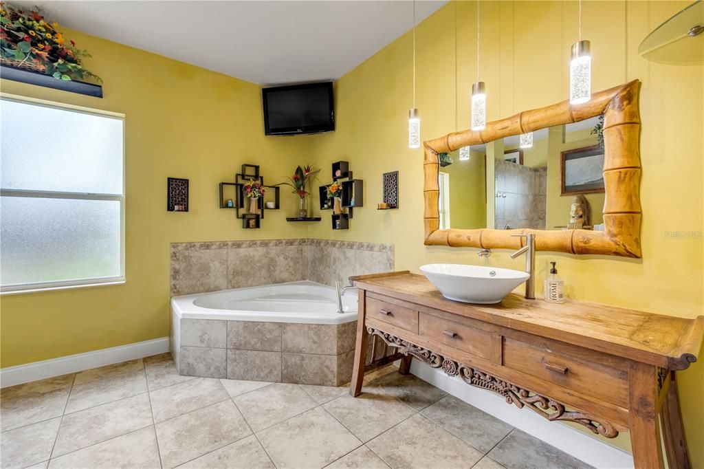 待售: $1,500,000 (4 贝兹, 3 浴室, 4128 平方英尺)