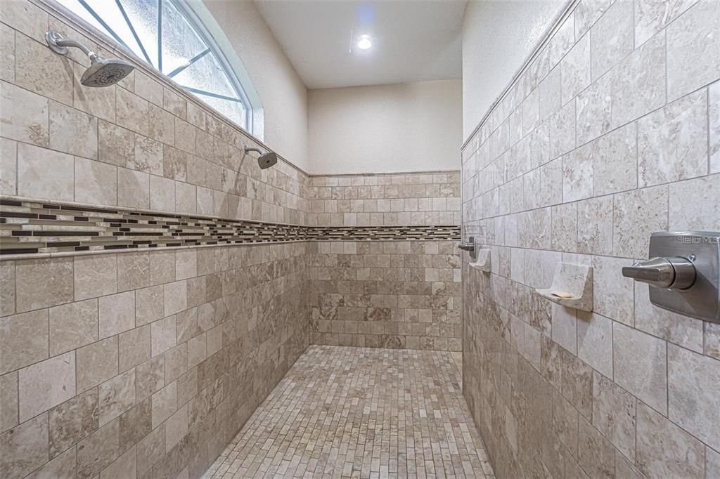 На продажу: $899,000 (4 спален, 3 ванн, 4676 Квадратных фут)