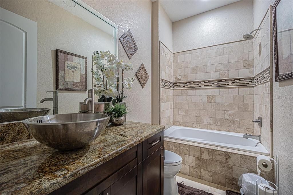 На продажу: $899,000 (4 спален, 3 ванн, 4676 Квадратных фут)