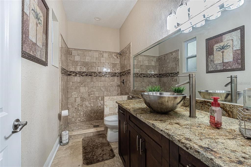 На продажу: $899,000 (4 спален, 3 ванн, 4676 Квадратных фут)