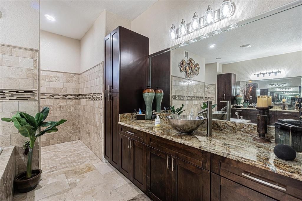 На продажу: $899,000 (4 спален, 3 ванн, 4676 Квадратных фут)