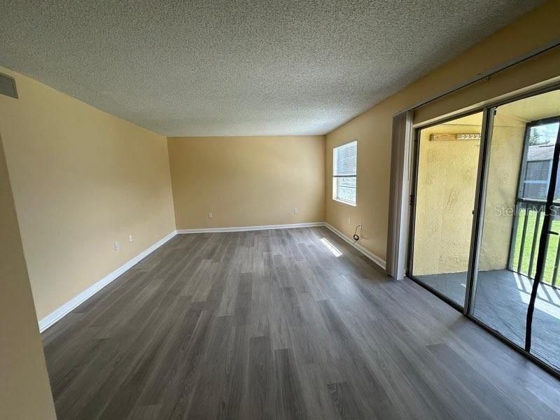 В аренду: $1,695 (2 спален, 1 ванн, 850 Квадратных фут)