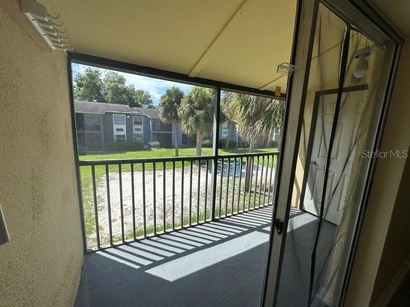 В аренду: $1,695 (2 спален, 1 ванн, 850 Квадратных фут)