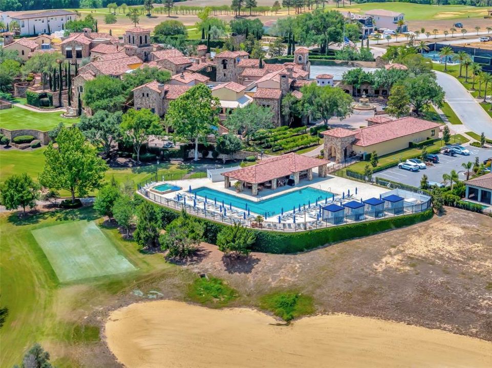 На продажу: $1,399,000 (2.77 acres)