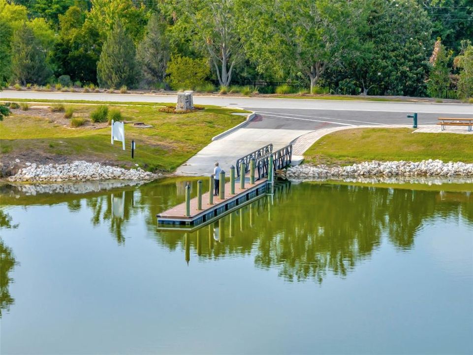 На продажу: $1,399,000 (2.77 acres)