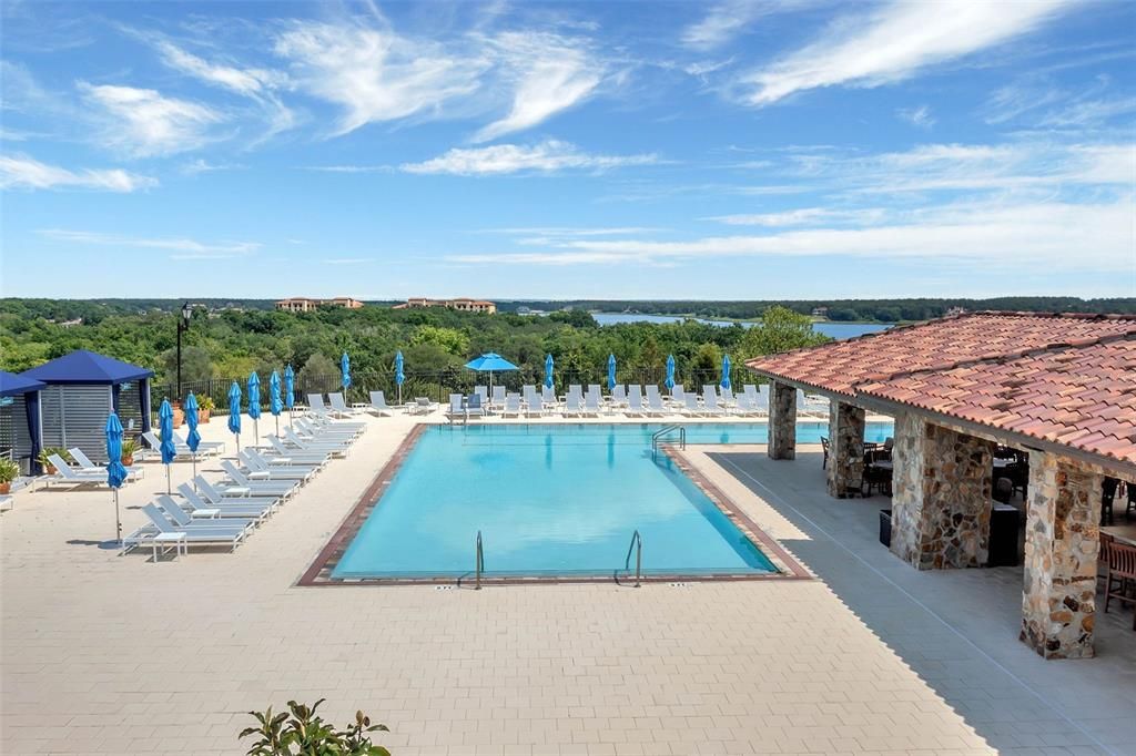 На продажу: $1,399,000 (2.77 acres)