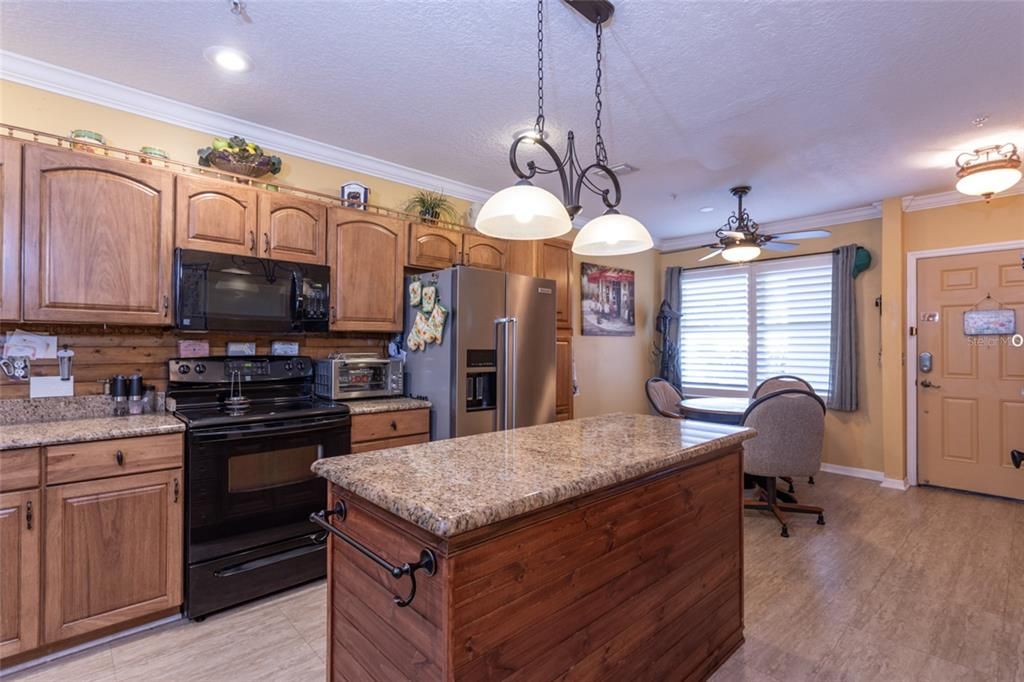 待售: $269,900 (2 贝兹, 2 浴室, 1238 平方英尺)