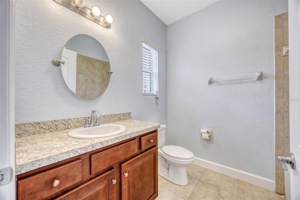 出租: $1,865 (2 贝兹, 2 浴室, 1465 平方英尺)