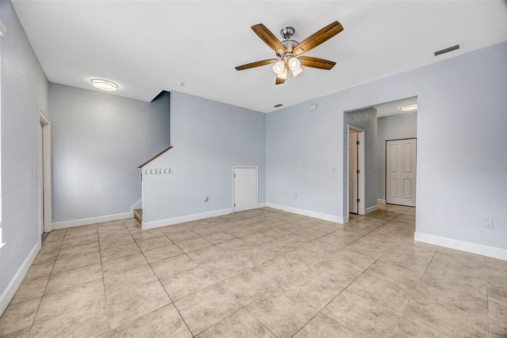 出租: $1,865 (2 贝兹, 2 浴室, 1465 平方英尺)