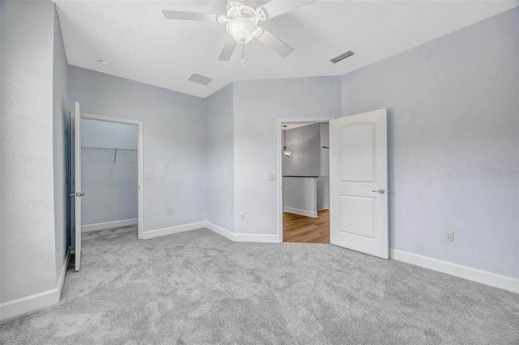 出租: $1,865 (2 贝兹, 2 浴室, 1465 平方英尺)