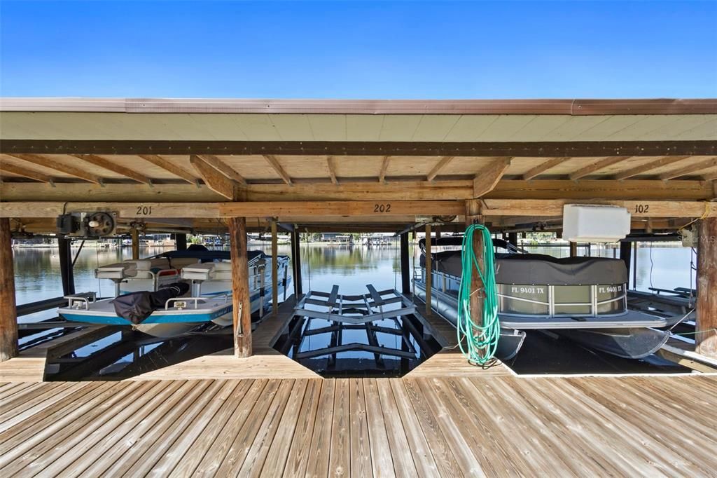 For Sale: $282,500 (2 beds, 2 baths, 1102 Square Feet)