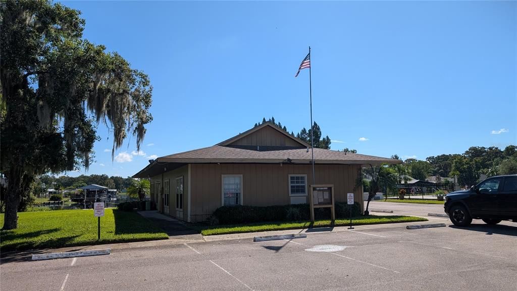 For Sale: $282,500 (2 beds, 2 baths, 1102 Square Feet)