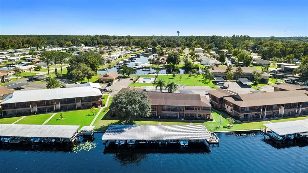 For Sale: $282,500 (2 beds, 2 baths, 1102 Square Feet)