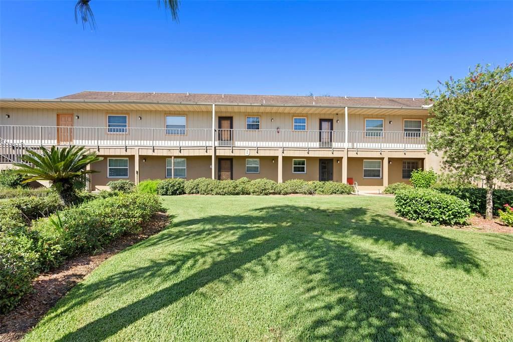 For Sale: $282,500 (2 beds, 2 baths, 1102 Square Feet)