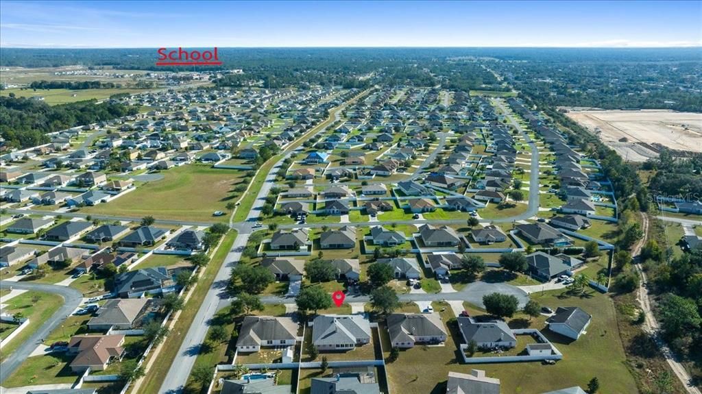 En Venta: $405,000 (4 camas, 3 baños, 3009 Pies cuadrados)