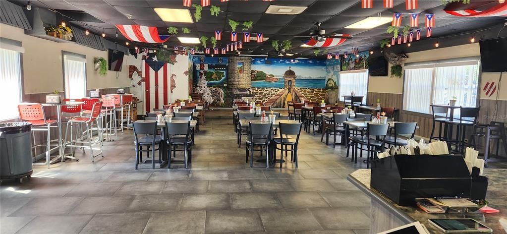 待售: $975,000 (0 贝兹, 0 浴室, 4253 平方英尺)