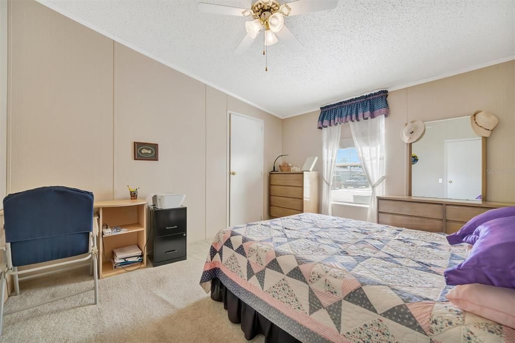 En Venta: $185,000 (3 camas, 2 baños, 1688 Pies cuadrados)