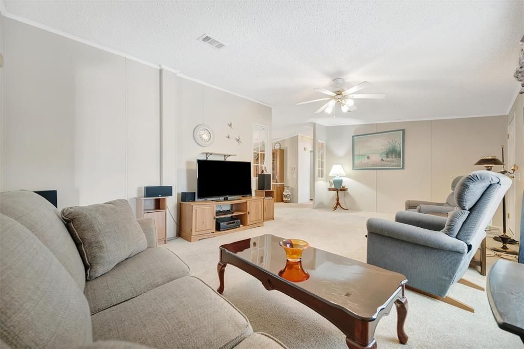 En Venta: $185,000 (3 camas, 2 baños, 1688 Pies cuadrados)