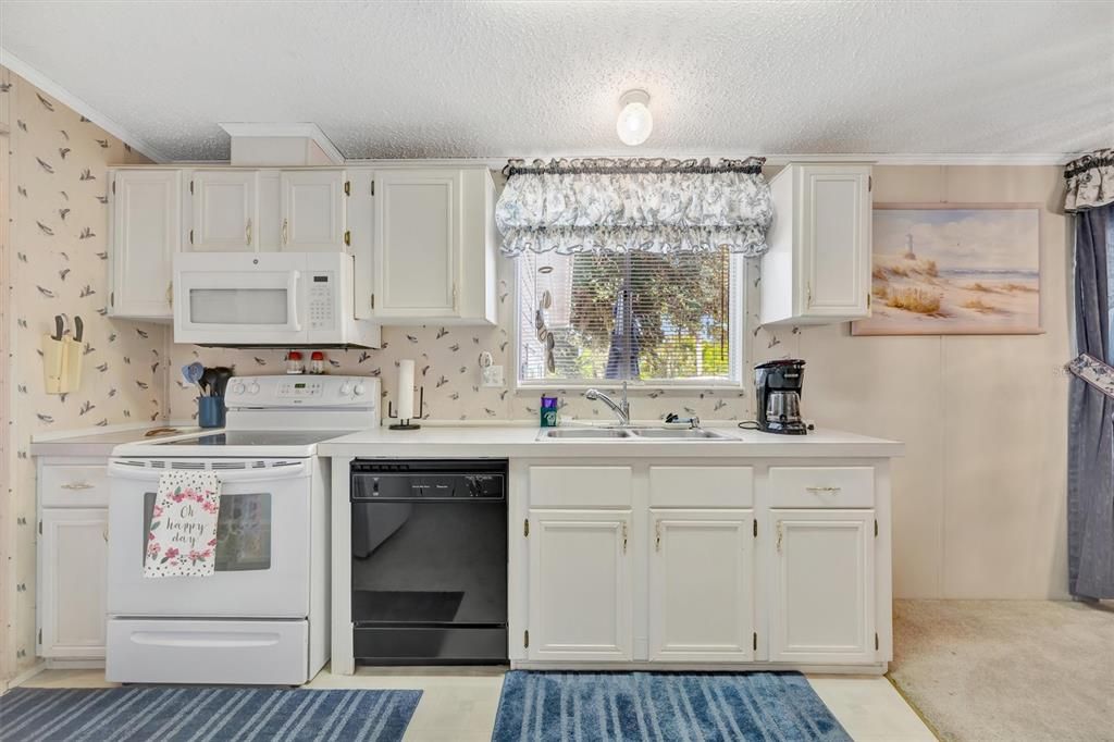 En Venta: $185,000 (3 camas, 2 baños, 1688 Pies cuadrados)