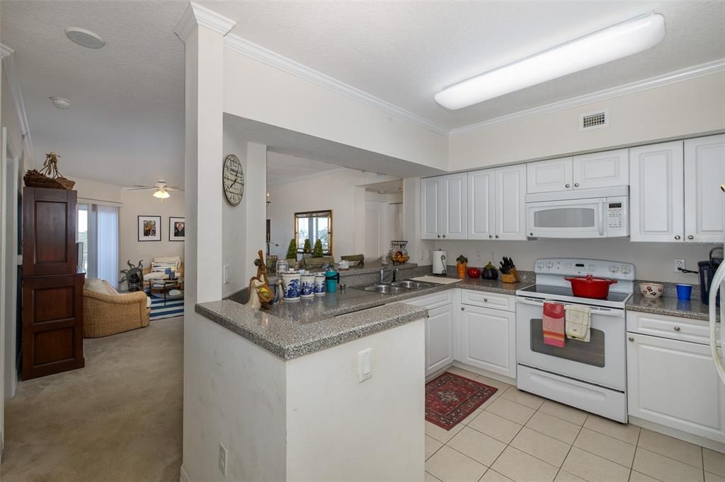 待售: $299,000 (2 贝兹, 2 浴室, 1287 平方英尺)