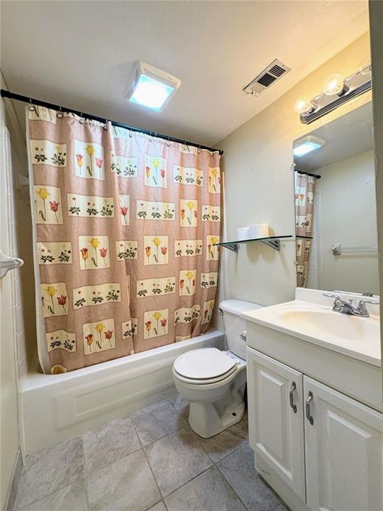 На продажу: $120,000 (1 спален, 1 ванн, 670 Квадратных фут)