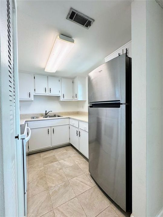 На продажу: $120,000 (1 спален, 1 ванн, 670 Квадратных фут)