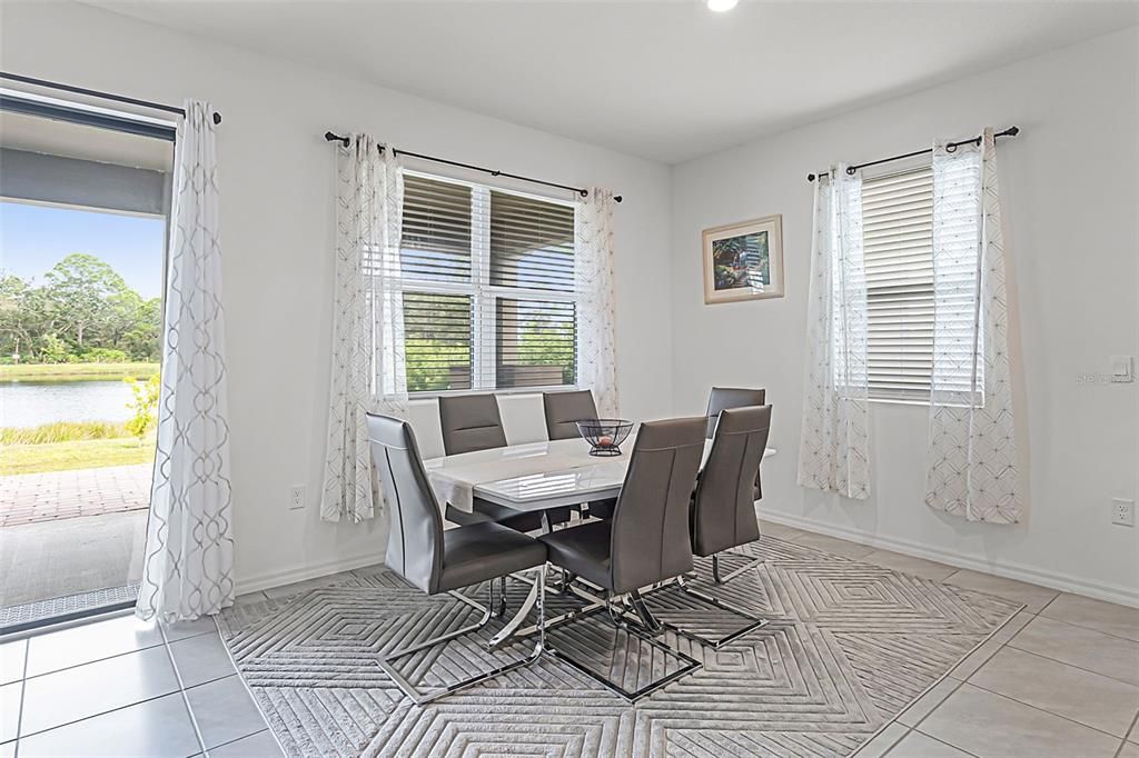 En Venta: $374,900 (4 camas, 2 baños, 2046 Pies cuadrados)