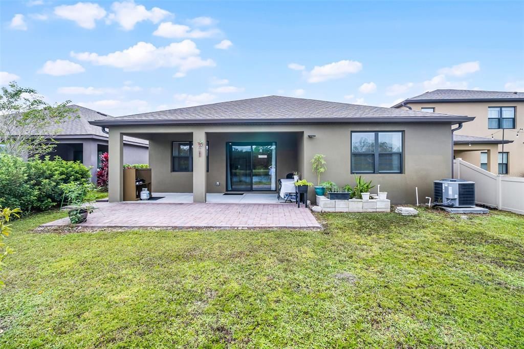 En Venta: $374,900 (4 camas, 2 baños, 2046 Pies cuadrados)