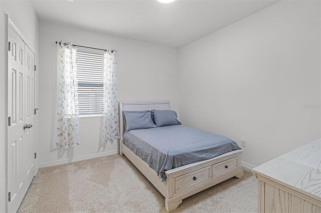 En Venta: $374,900 (4 camas, 2 baños, 2046 Pies cuadrados)