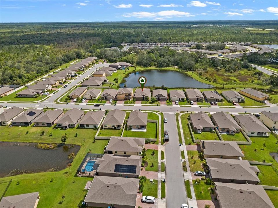 En Venta: $374,900 (4 camas, 2 baños, 2046 Pies cuadrados)