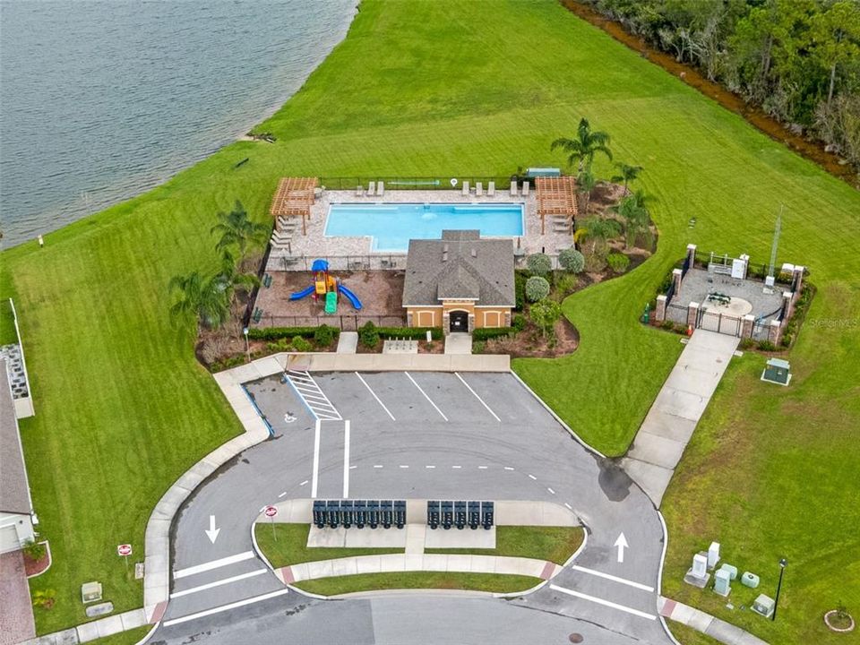 En Venta: $374,900 (4 camas, 2 baños, 2046 Pies cuadrados)