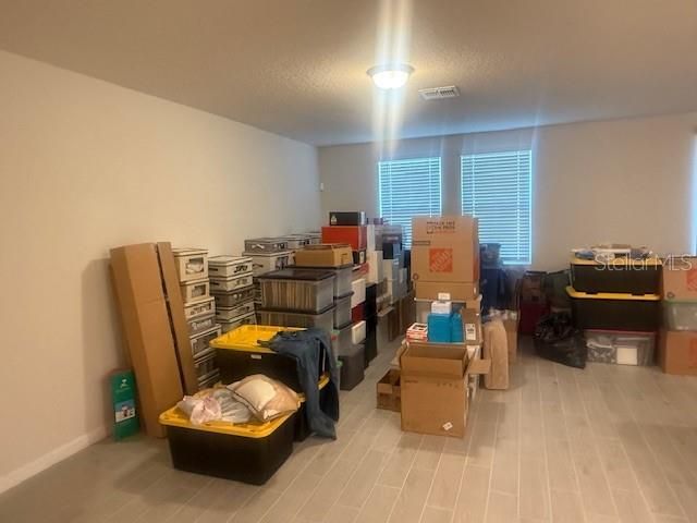 For Sale: $325,000 (3 beds, 2 baths, 1485 Square Feet)